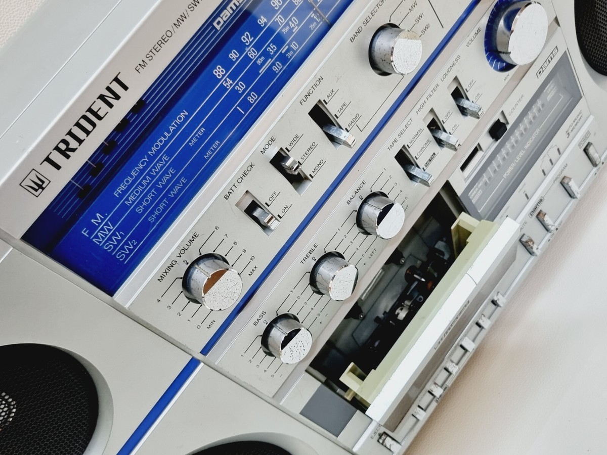 Vintage Trident CX-473F Boombox Ghettoblaster Stereo Radio