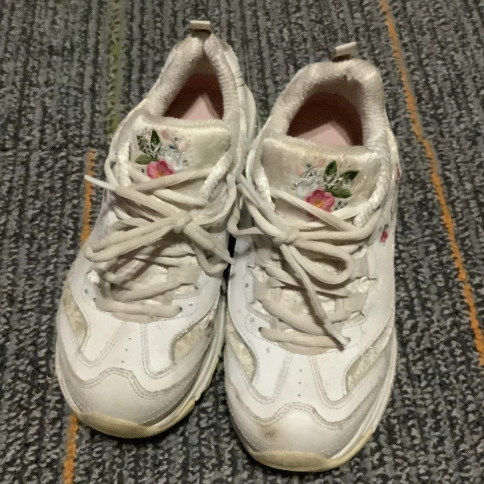 SKECHERS D’Lites White Floral Embroidered Fashion Sneakers 11977 Women 7 - Image 2 of 4