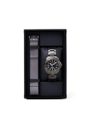 未使用★NEIGHBORHOOD Limited Edition SBDJ059 Seiko NEIGHBORHOOD Prospex Solar Diver 200M Limited Edition