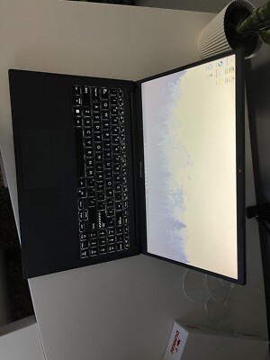 Laptop Asus Vivobook 15 15.6'' Intel i3-1005G1 20GB RAM 128GB SSD Windows 11 Home