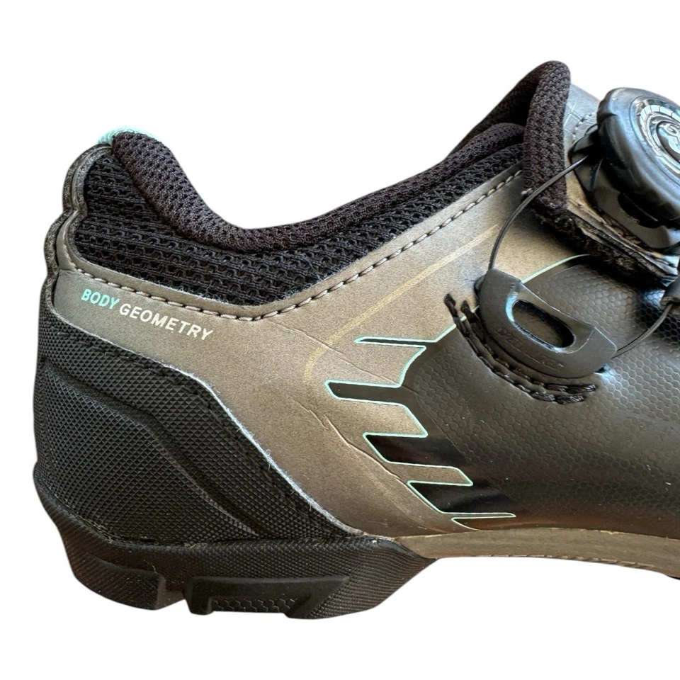 Sapatos femininos de ciclismo Specialized BG Body Geometry | 6103-3539 | Tamanho: 8 EUA - Imagem 3 de 4