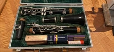 Clarinet Bb Boosey & Hawkes Series 1-10 England, Case And Extra Reeds