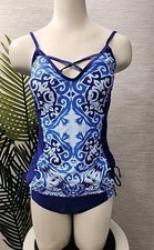 NWT Cupshe Two Pieces Tankini Swimsuit Size Medium Blue Color With Geometric
