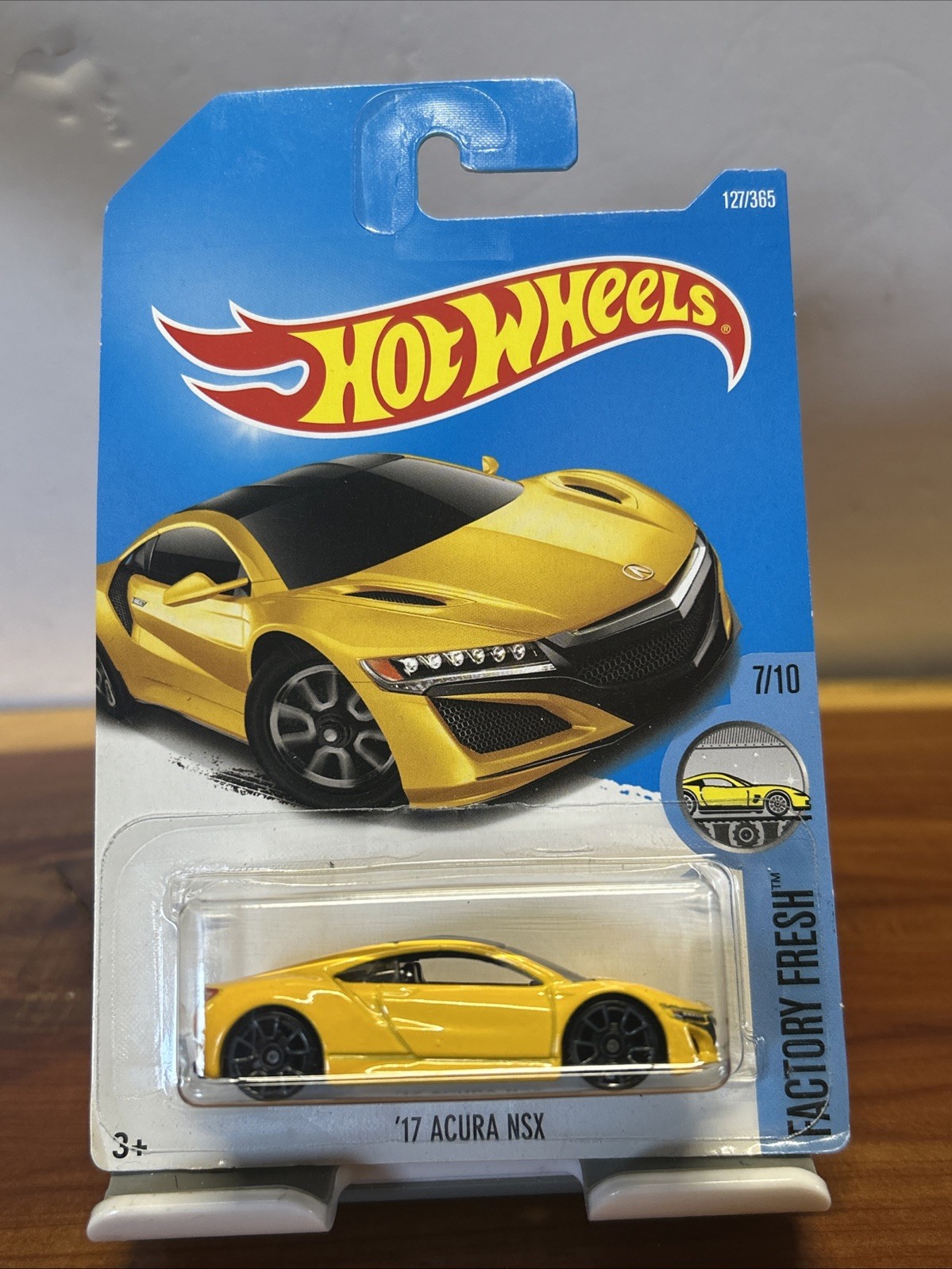 Hot Wheels '17 Acura NSX Yellow 2017 #127/365 Factory Fresh #7/10 New on Card