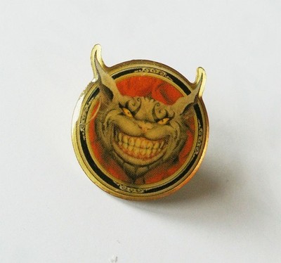 Anstecker / Ansteck Pin Ø 22mm - American McGee´s Alice - CHESHIRE CAT