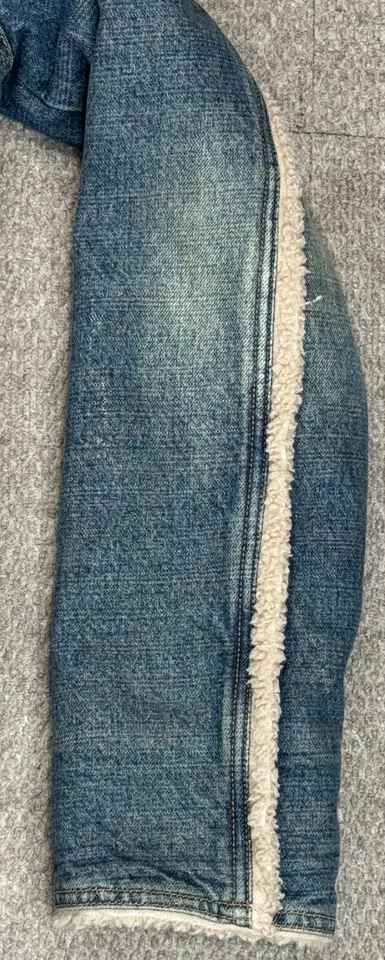 Guess Women's 1970's Vtg Sherpa Lined Full Button Denim Jacket Size Medium - Image 2 of 4