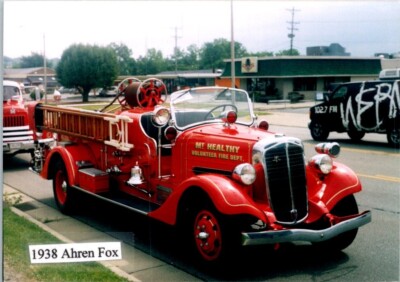 Mt. Healthy OH 1938 Aherns Fox Fire Engine Truck car show photo