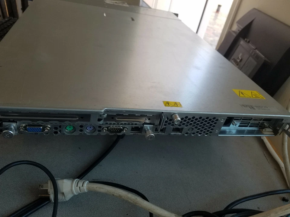 HP/Cisco MCS-7800 DL320 G5 Intel Core 2 Duo 2.13 GHz 2 GB RAM 2X160GB - Image 3 of 4