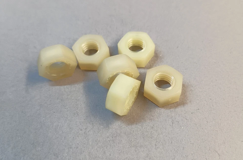 Sechskantmuttern M8 Polyamid DIN 934;  480Stck