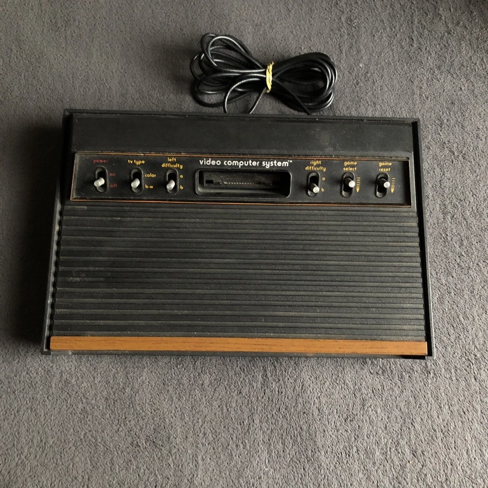 Atari CX-2600 Video Computer System with Paddle Controllers & 24 Games UNTESTED - Image 2 of 4