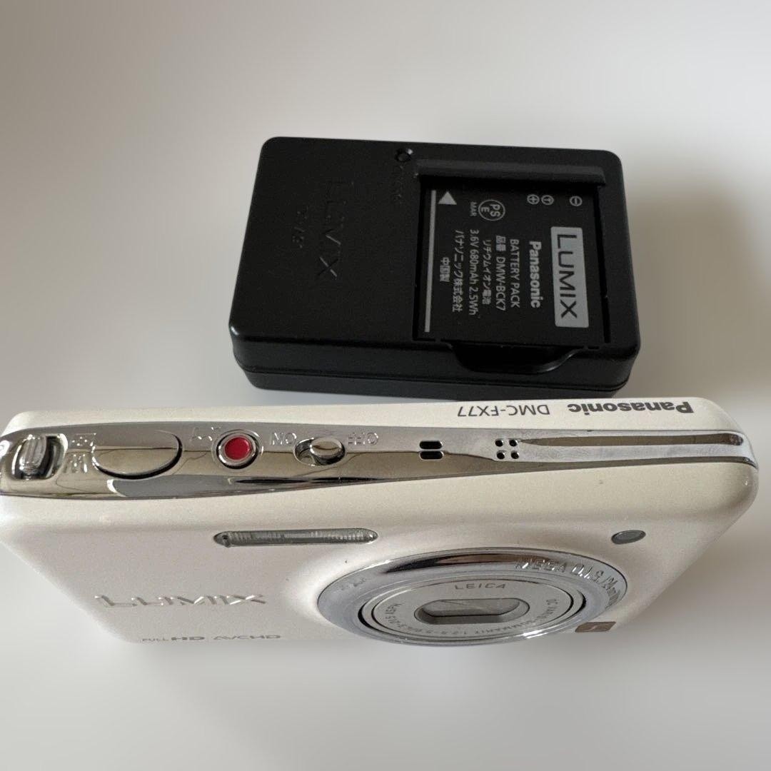 Panasonic LUMIX DMC-FX77 White Compact Digital Camera Tested