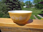 Pyrex Vintage Butterfly Gold 2-1/2 Qt Mixing Bowl # 403