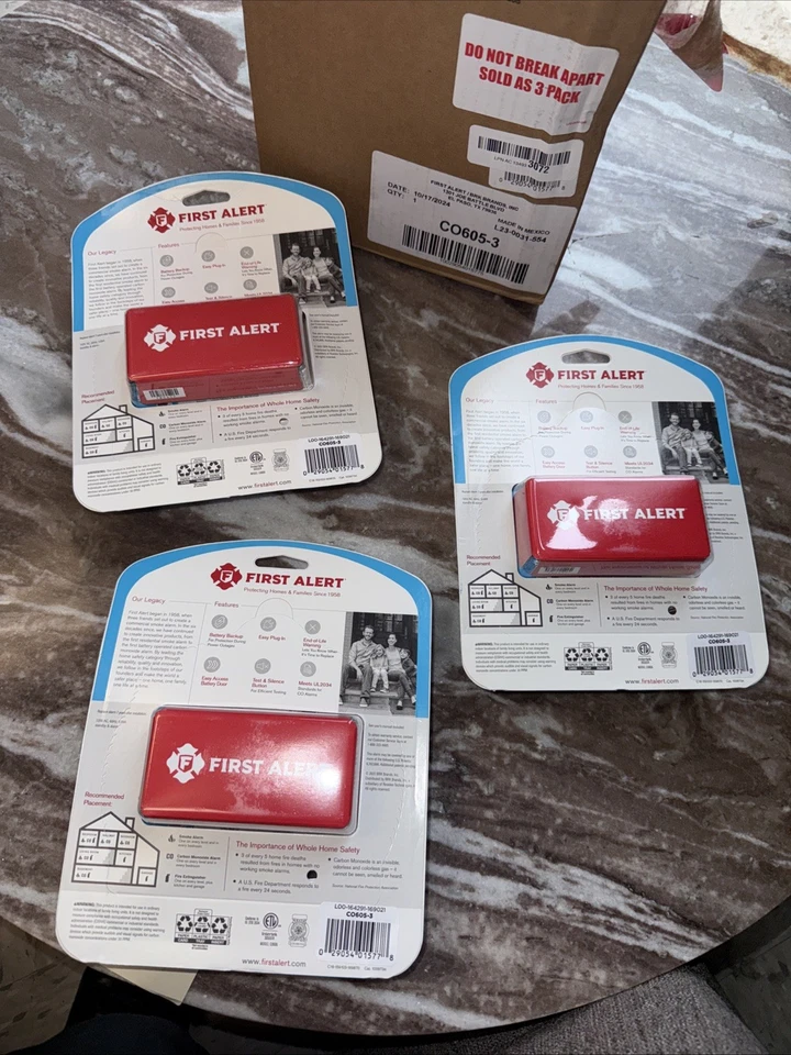 FIRST ALERT Plug-In Carbon Monoxide Detector with Battery CO605 3 PACK New - Image 3 of 3