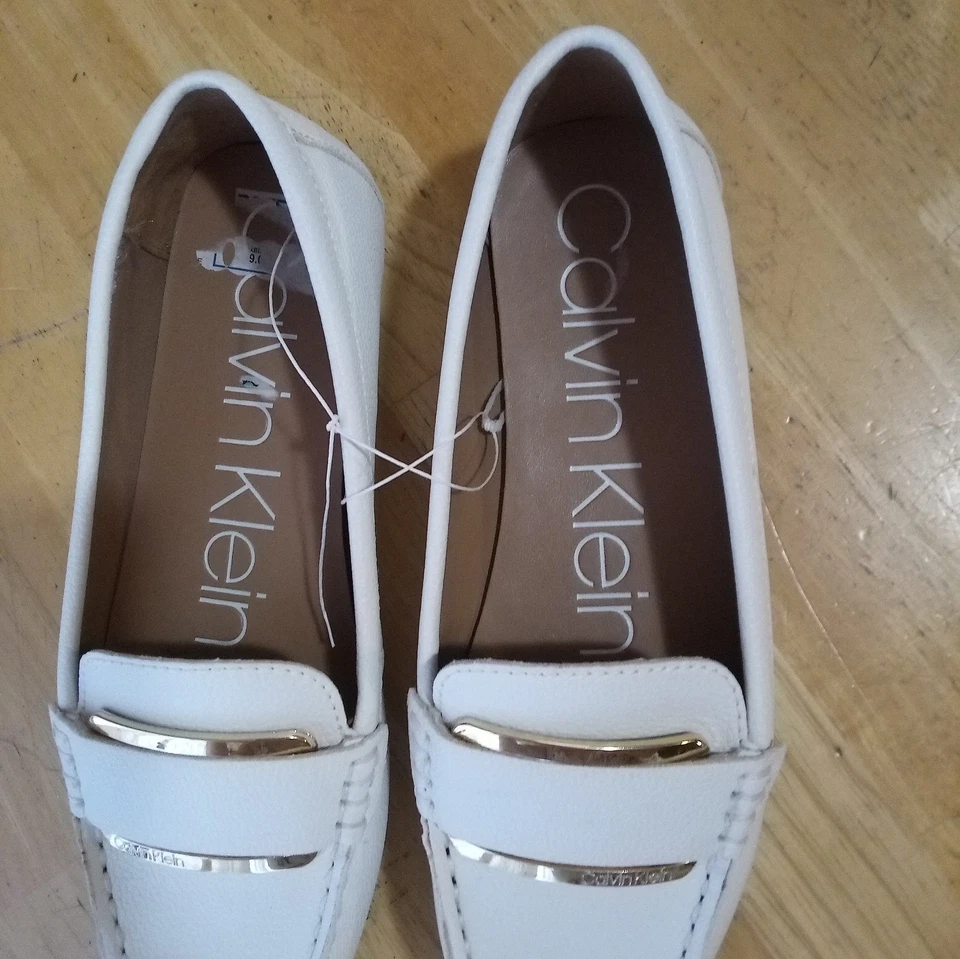 Calvin Klein Mujer Talla 6 Leonie Mocasines Planos Blanco Vestido/Zapatos Informales 34E9797 Foto 4 de 4