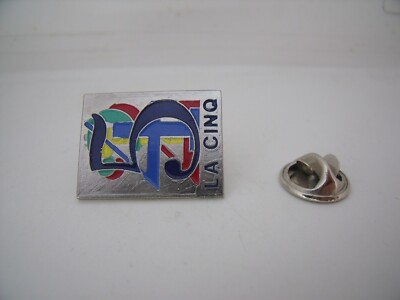 Insigne Broche Vintage – Dos Métal – Programme TV PIE 5 – Pièce Rare Pour Collection