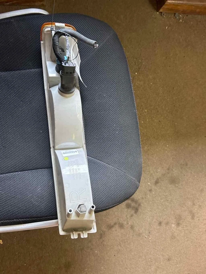 Fits 2003-2014 Chevrolet Express 1500 Right Fog Light OEM#:84218438 - Image 2 of 3