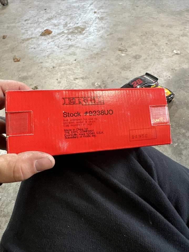 ERTL #9238UO "TEXACO #02" 1926 MACK TANKER BANK SCALE 1:25 NIB - Image 2 of 4