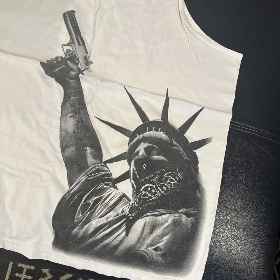 CAMISETA HARDCORE HOMBRE ESTATUA DE LA LIBERTAD - ESCUDO DE ARMAS II - MAFIOSO Foto 2 de 3