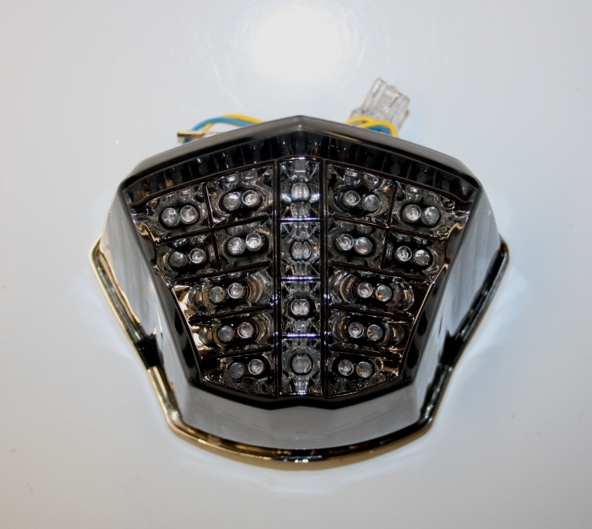 Feu LED clignotants intégrés Yamaha XJ6 pour remplacer un bloc optique cassé