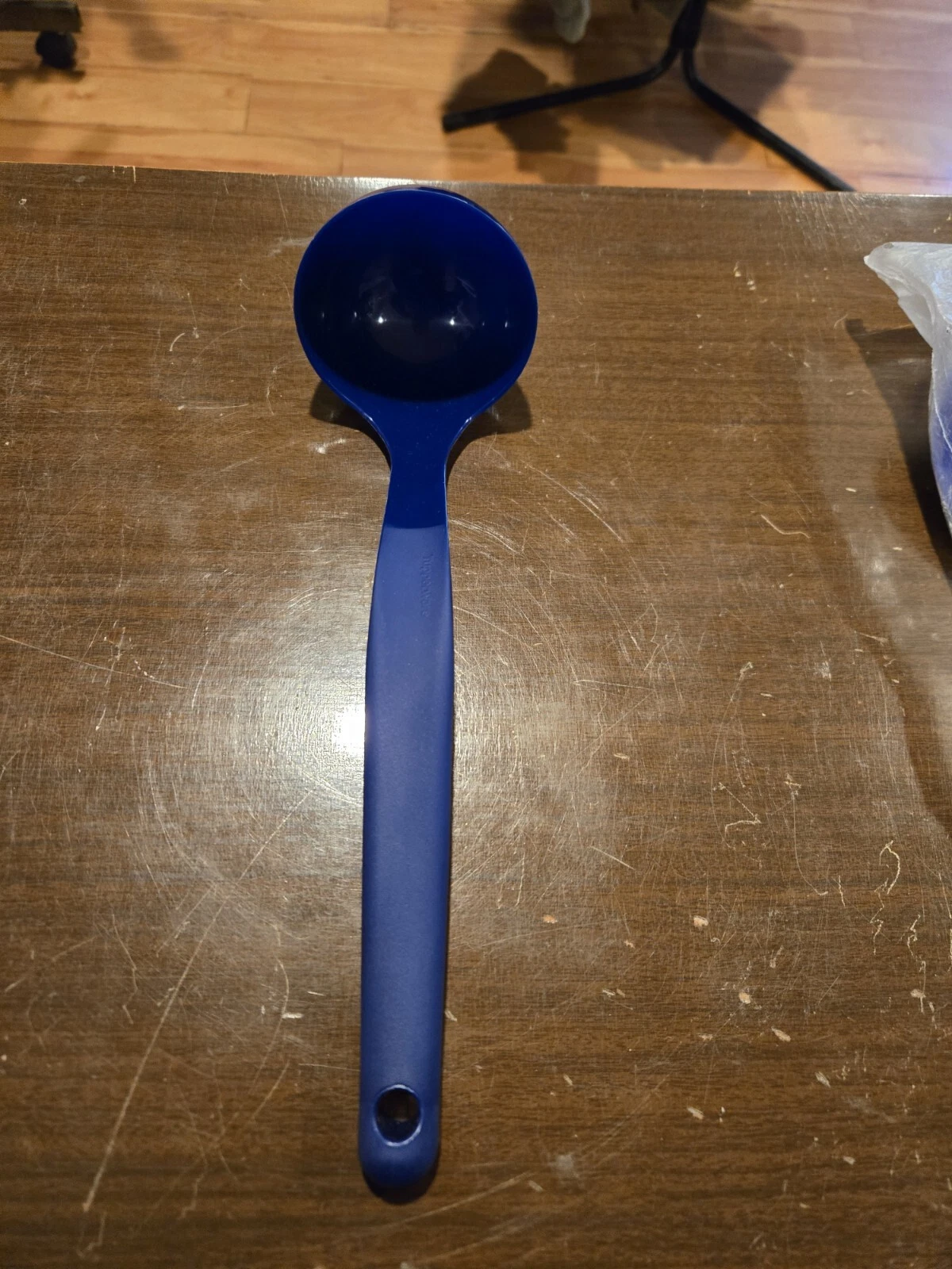NEW! TUPPERWARE SERIES BOLD N BLUE KITCHEN LADLE #1873 13" Long Soup Sauce NOS