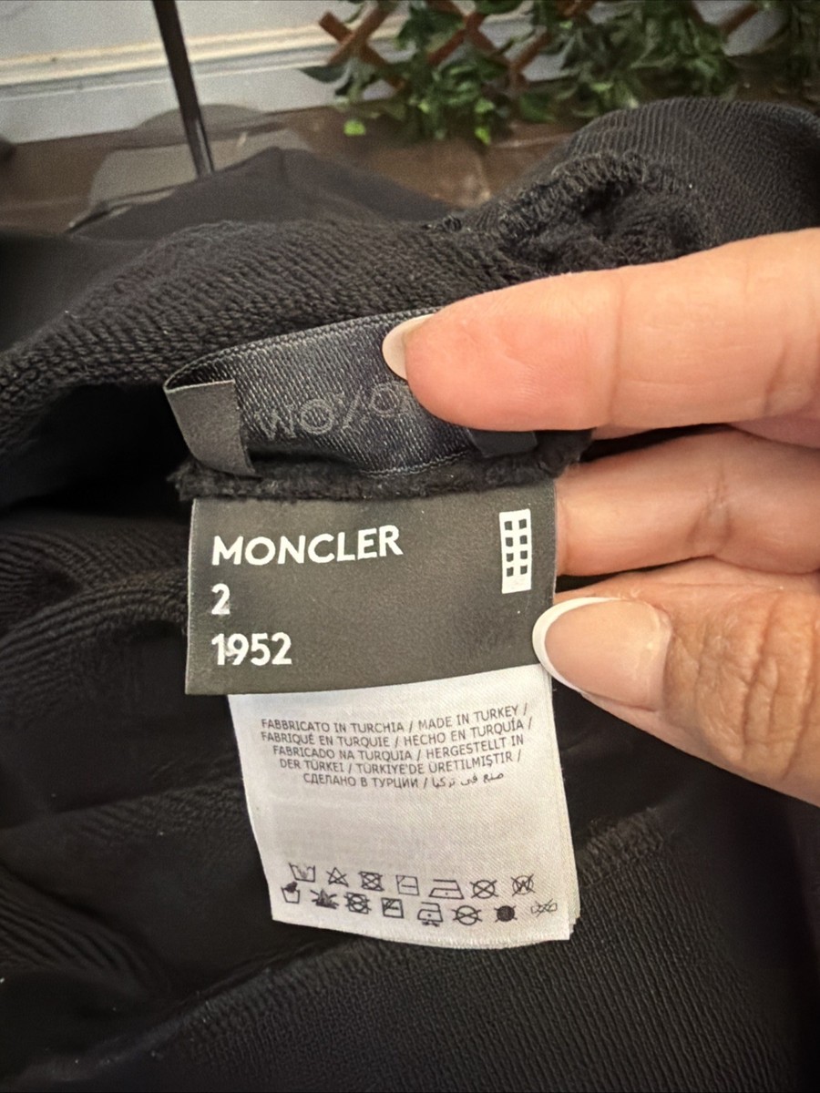 Moncler 1952 LA FW 20/21 Black Sweatshirt from the Moncler Genius