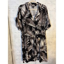 Torrid women’s shirt dress mini tropical travel black white feminine plus size ￼