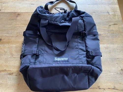 Sac à dos fourre tout Supreme 2 voies nylon 40 x 27 x 17 cm poche zippée d'occasion