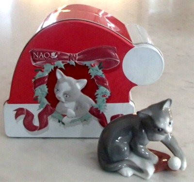 NAO Lladro 7428 ''Kitty's Christmas'' Cat Playing w Santa's Hat- MIB/Santa Hat Tin