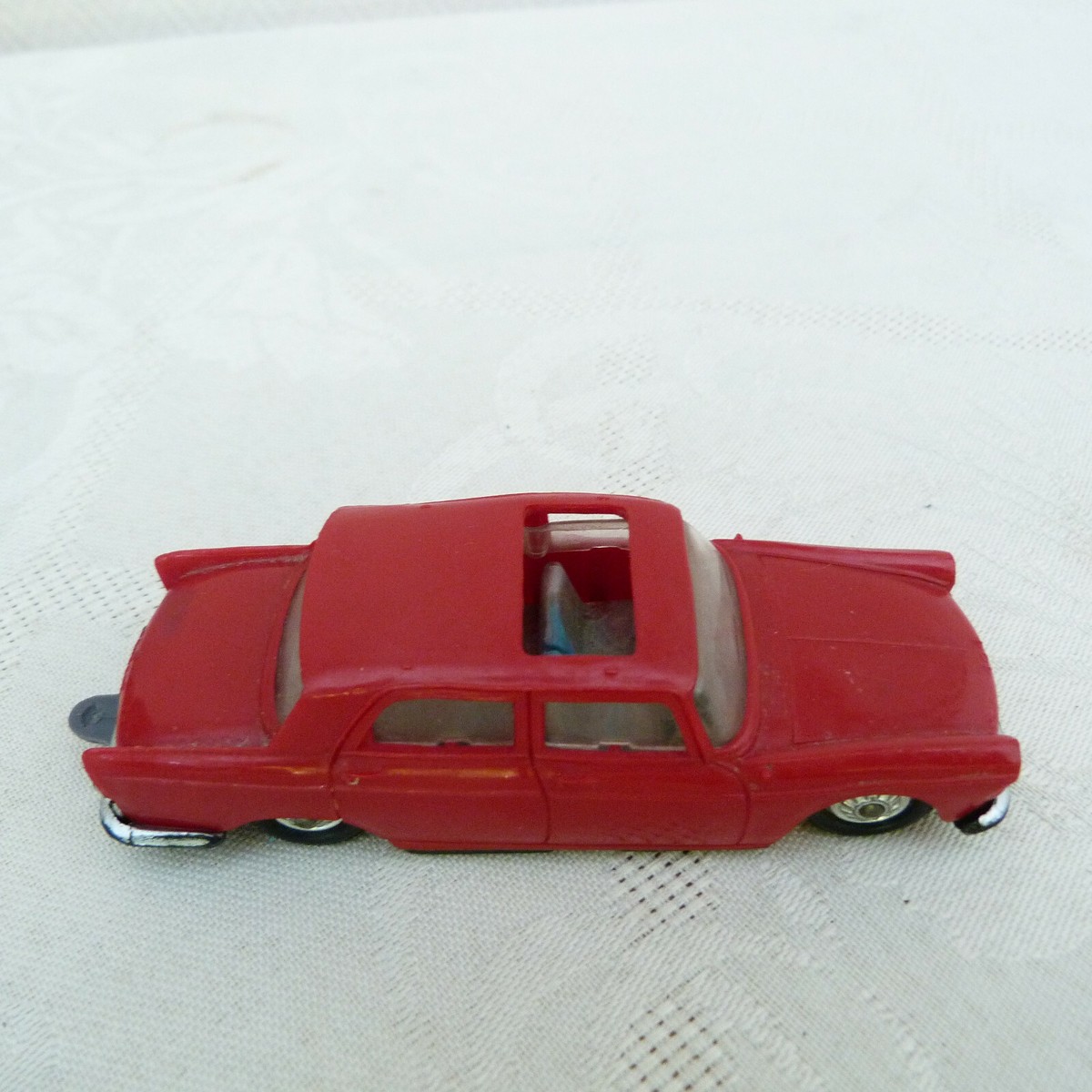 NOREV Plastigam N°51 - Peugeot 404 Berline Rouge Sombre - Miniature De Collection En Boîte