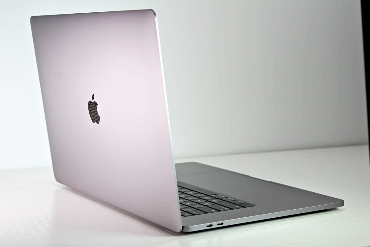Apple MacBook Pro 16 Apple MacBook Pro 16