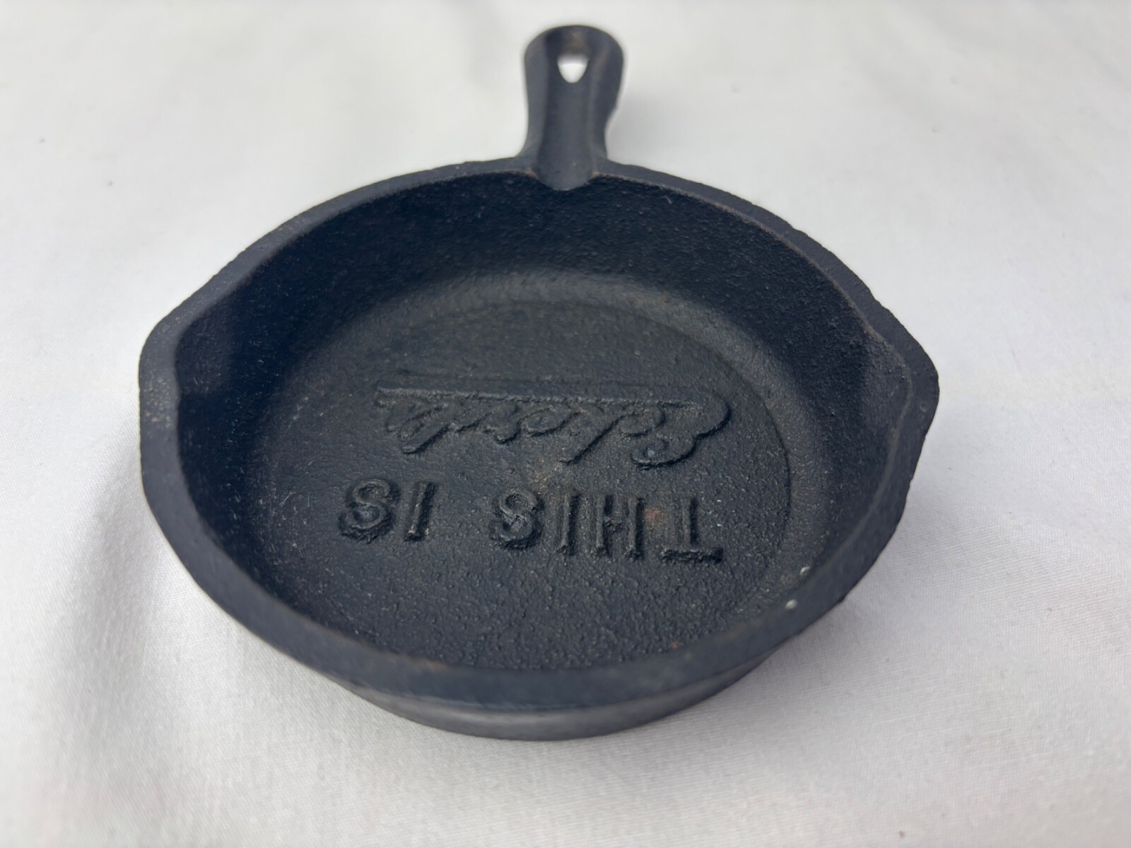 VTG THIS IS Eckerd's Miniature Cast Iron Skillet Ashtray Drug Store Advertising