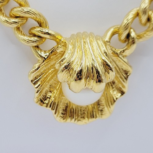 IVANA TRUMP Chunky Gold Tone Chain Faux Pearl in Oyster Shell Necklace 17 Inch - Picture 19 of 23