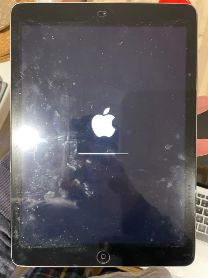 Apple iPad Air 1st Generation 128G Space Grey WiFi and Grade A condition - Image 4 of 4