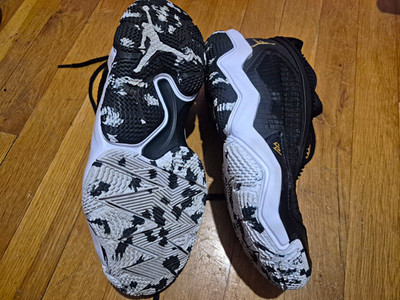 Jordan Why Not 6 Black/White Mid Top Lace-Up Youth Basketball Shoes, Size 7y