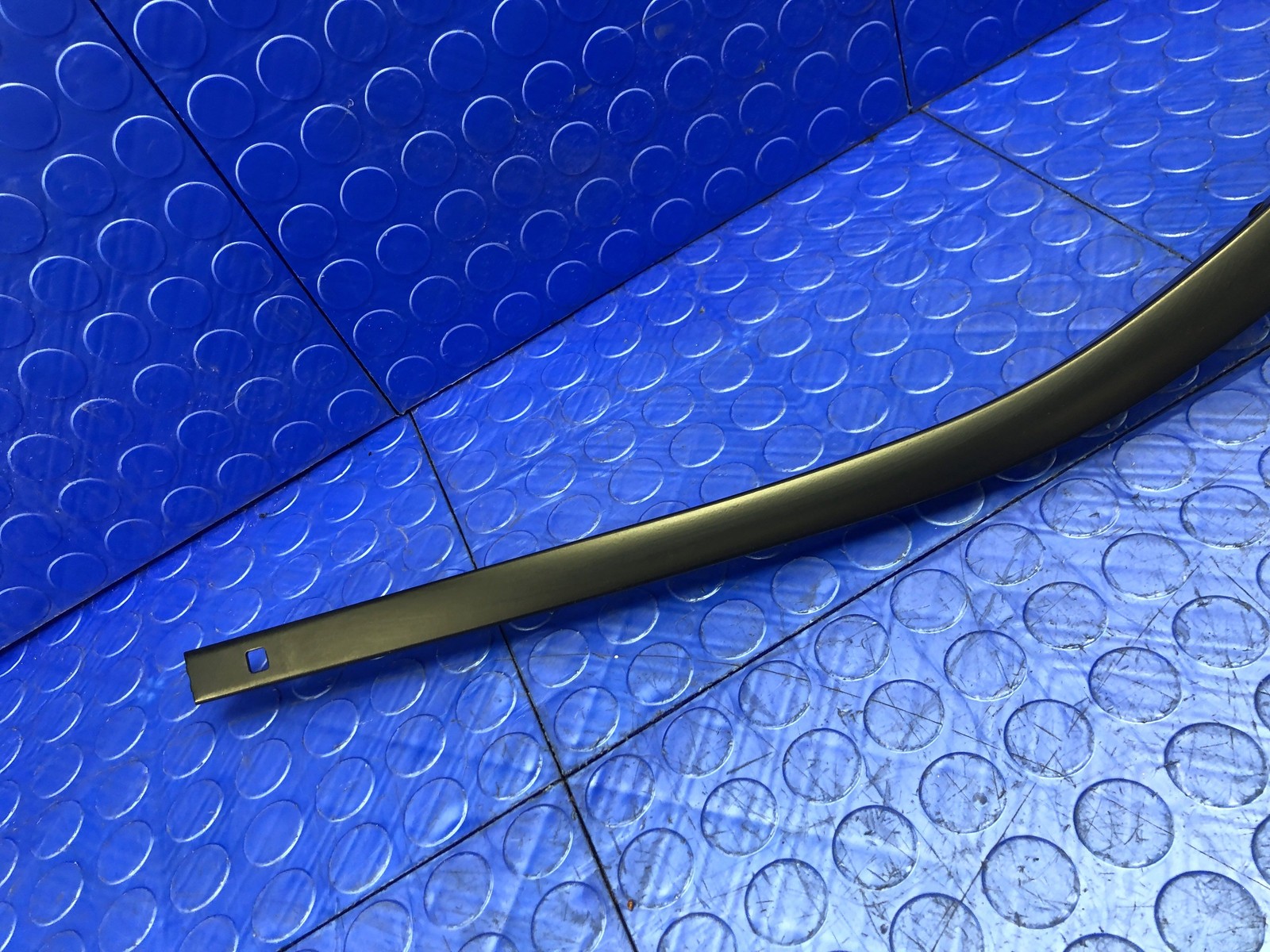 2016-2021 MCLAREN 570S OEM FRONT RIGHT LEFT WINDSHIELD WIPER ARM SET