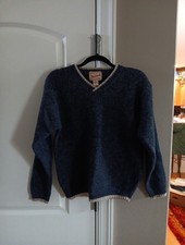 Vintage Woolrich Men's Sweater V-neck Size Medium Deep Navy Blue Wool Blend