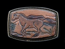 SA13108 VINTAGE 1970s  WILD HORSE  LEATHER  BRASSTONE BELT BUCKLE