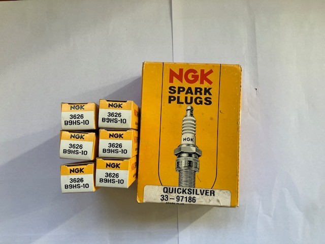 NGK B9HS-10 SPARK PLUG 3626
