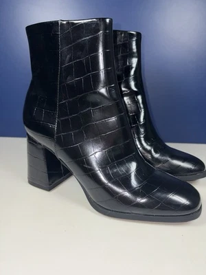 Women’s Black Boots - Image 1 of 4