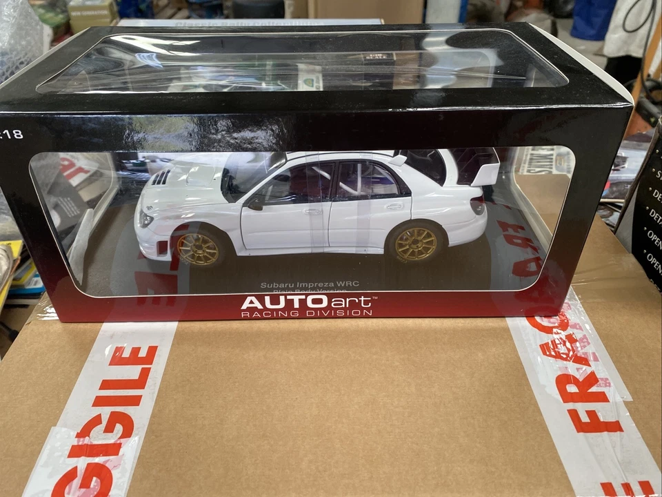 Autoart 1/18 Scale Diecast 80692 - Subaru Impreza WRC 2006 Plain Body - white - Image 2 of 4