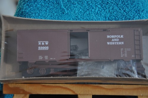 Roundhouse Products calibre HO: 40' AAR Box Car 32 34 Norfolk & Western 53905 | Zustand: New