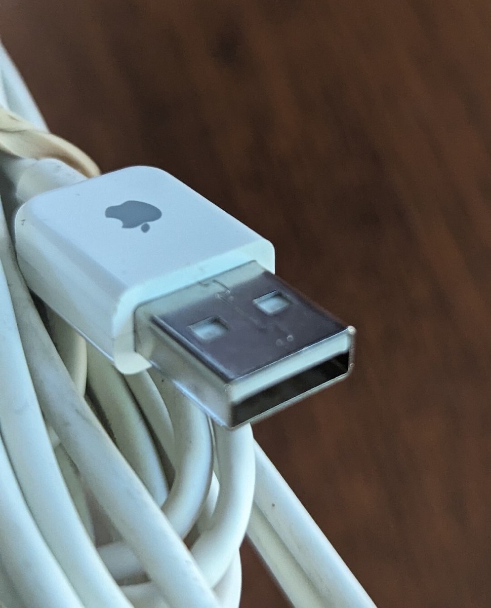 Apple Dock Connector to FireWire Dual USB 2.0 Y Cable for iPod