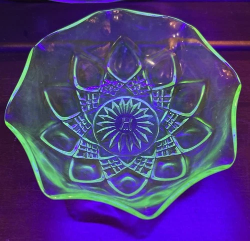 Vintage Hazel Atlas Green Uranium Depression Glass Bowl