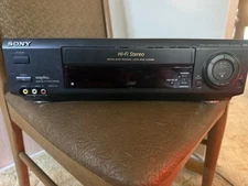 Sony SLV-685HF VHS Video Cassette Recorder VCR 