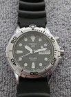 NICE SEIKO AGS KINETIC 5M23-6A60 SCUBA 200M. BLACK DIAL STAINLESS STEEL WATCH