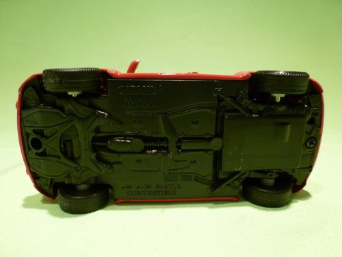 WELLY 2362 VW VOLKSWAGEN NEW BEETLE CONVERTIBLE KAFER -RED 1:34?- GOOD - 522 - Imagen 6 de 6