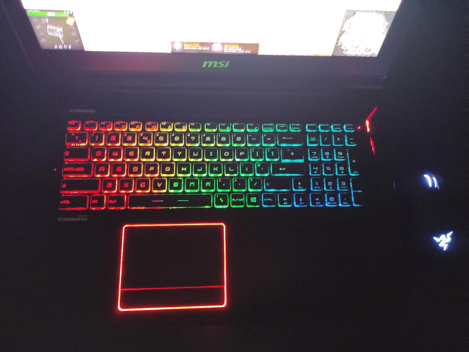 MSI Titan Pro 17.3" GTX 1080 i7-7700HQ 16GB RAM 256GB SSD 1TB HDD 120Hz GT73EVR7 - Image 3 of 4