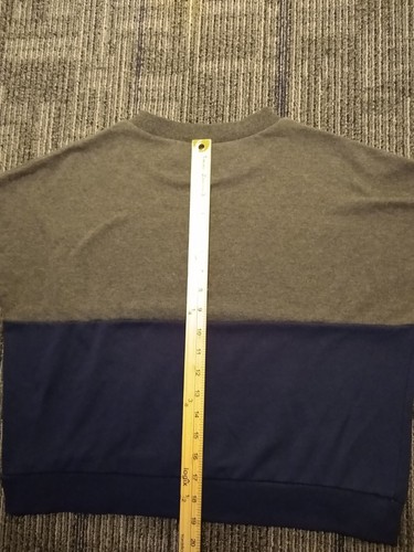 Eddie Bauer Women’s Medium Cropped Sweatshirt Soft Gray/Red/Blue Long Sleeve - Picture 6 of 8