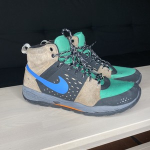 nike acg mid