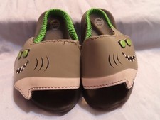 Toddler Sandals Size 6 by Wonder Nation in Gray